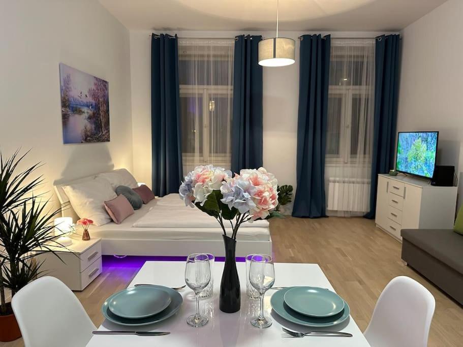 Romantic Apartment In The Center Of Prag Dış mekan fotoğraf